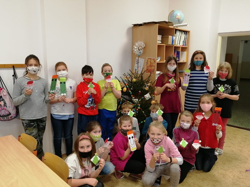 Česko-slovenský projekt „Záložky do knihy spojuje školy“