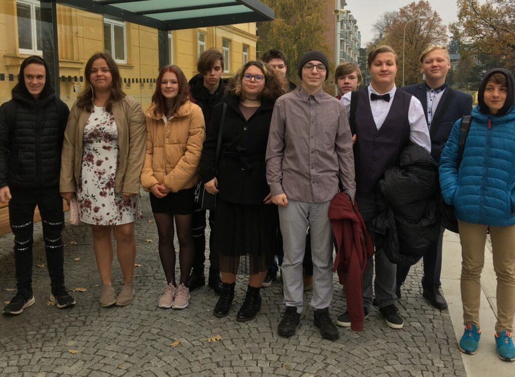 Divadlo Trnová koruna K. H. Borovského Divadlo Trnová koruna K. H. Borovského