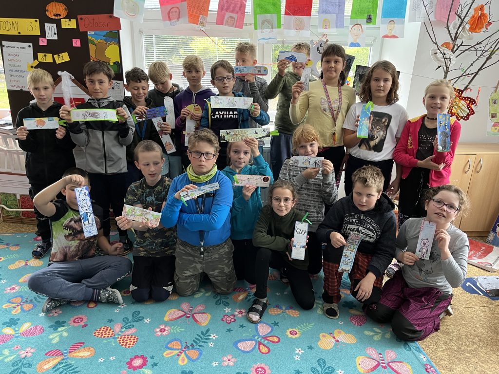 ČESKO-SLOVENSKÝ PROJEKT – Záložka do knihy spojuje školy, úvodní část ČESKO-SLOVENSKÝ PROJEKT – Záložka do knihy spojuje školy, úvodní část